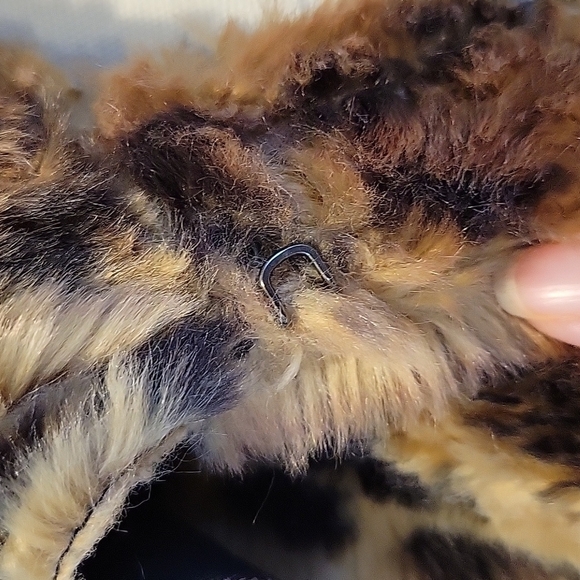 Ruby CHO leopard print fur vest with collar. Size is Small. Great condition. - Picture 6 of 8